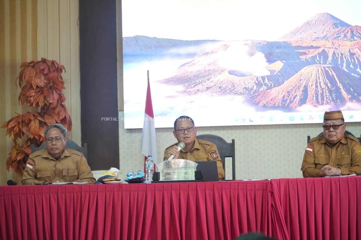 Bupati Thariq Modanggu Pimpin Evaluasi Program OPD, Tekankan Kedisiplinan dan Apresiasi Perencana Berbasis KSKK