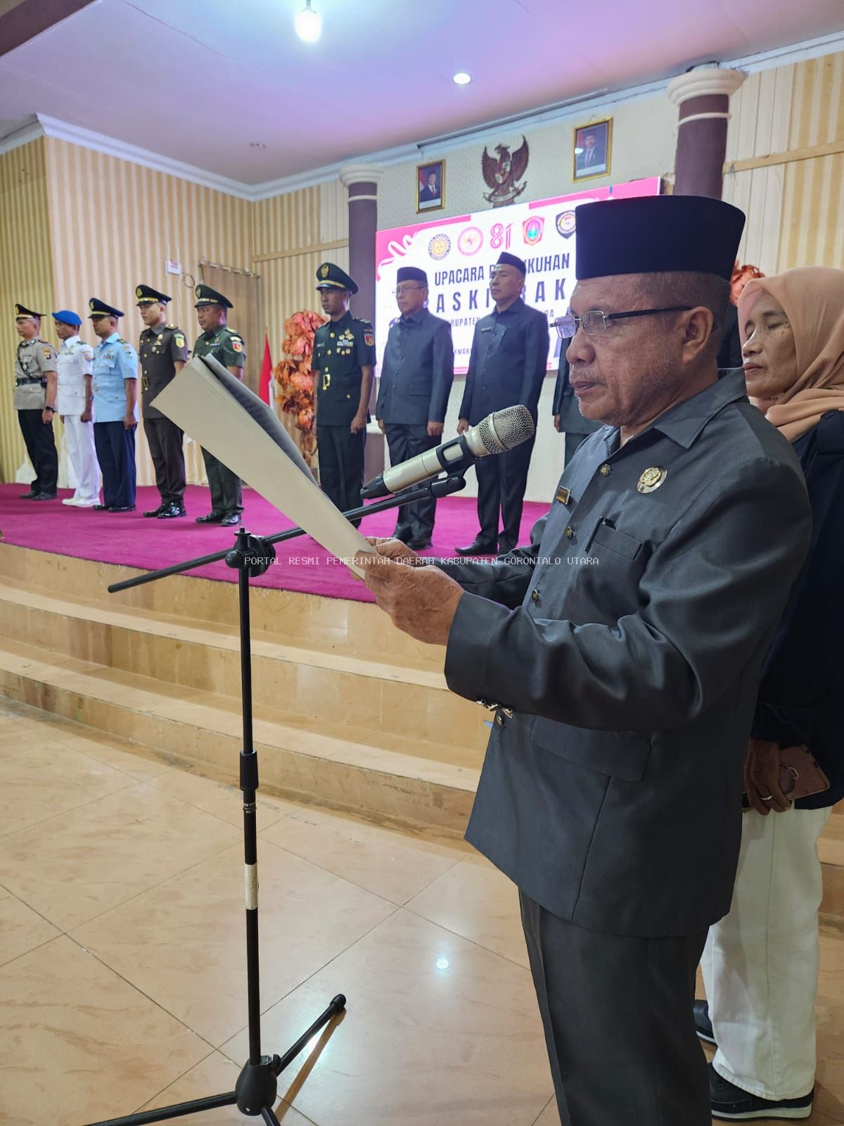 KABAN KESBANGPOL, AYIS YUSUF  PIMPIN PENGUCAPAN IKRAR PENGUKUHAN PASKIBRAKA GORONTALO UTARA TAHUN 2026