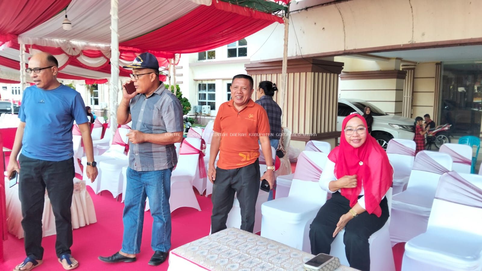 H-1 HUT ke-81 RI, Wabup Nurjanah Hasan Yusuf Pantau Persiapan Panggung Upacara