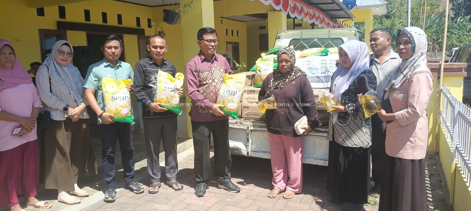 Antisipasi Dampak Kemarau, Pemkab Gorontalo Utara Gelar Gerakan Pangan Murah di Desa Tolongio dan Pasar Moluo