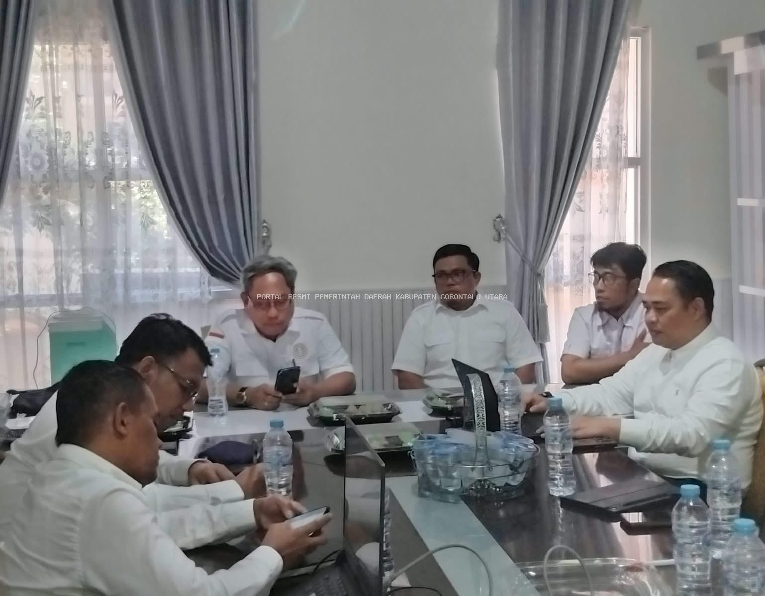 Sekda Gorontalo Utara, Suleman Lakoro  Buka Rapat Percepatan Legalisasi Lokasi Pembangunan Infrastruktur Kawasan Industri Anggrek