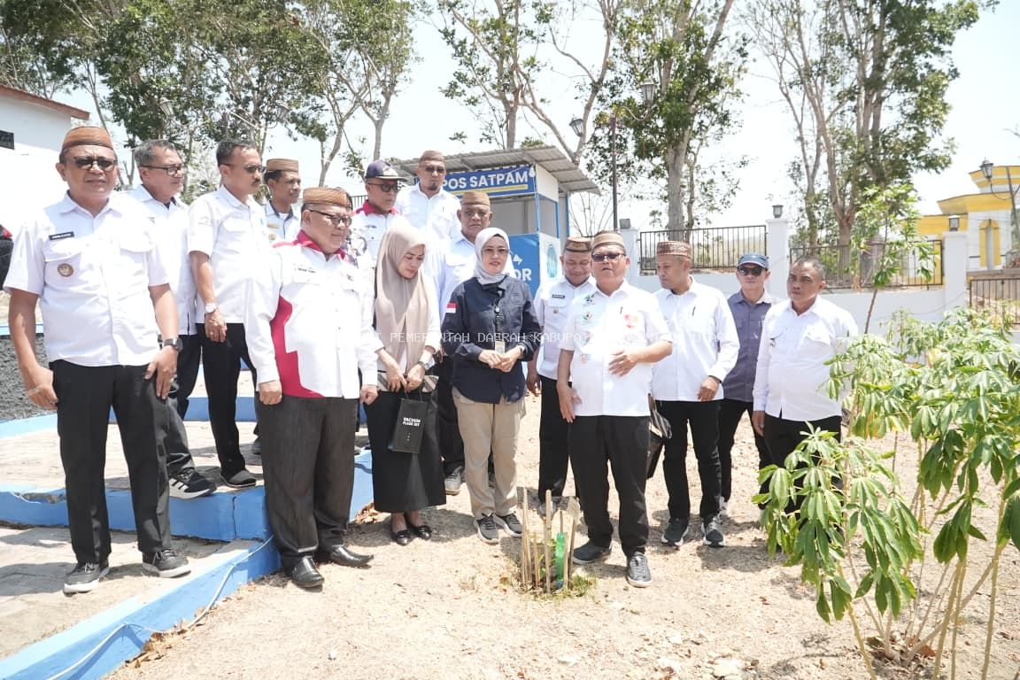 Bupati Thariq Modanggu Apresiasi BNNK Gorontalo Utara Dukung GAM :  Gerakan Tanam Pohon Buah Menuju G-30 PB